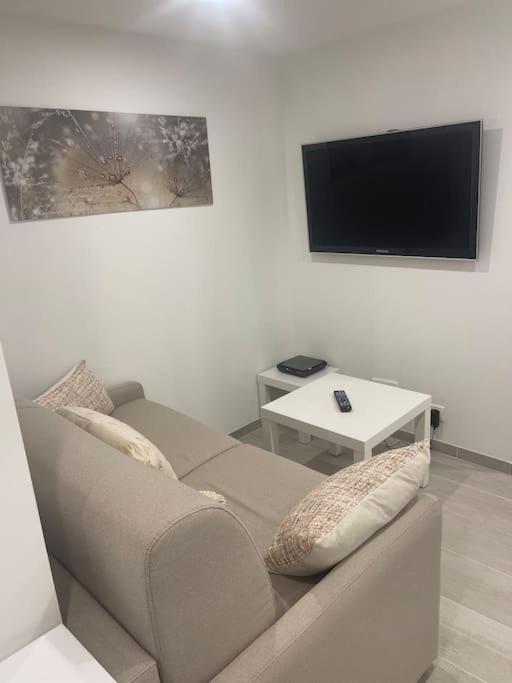 Grand Studio Neuf A 50 M Du Port Saint-Tropez Buitenkant foto