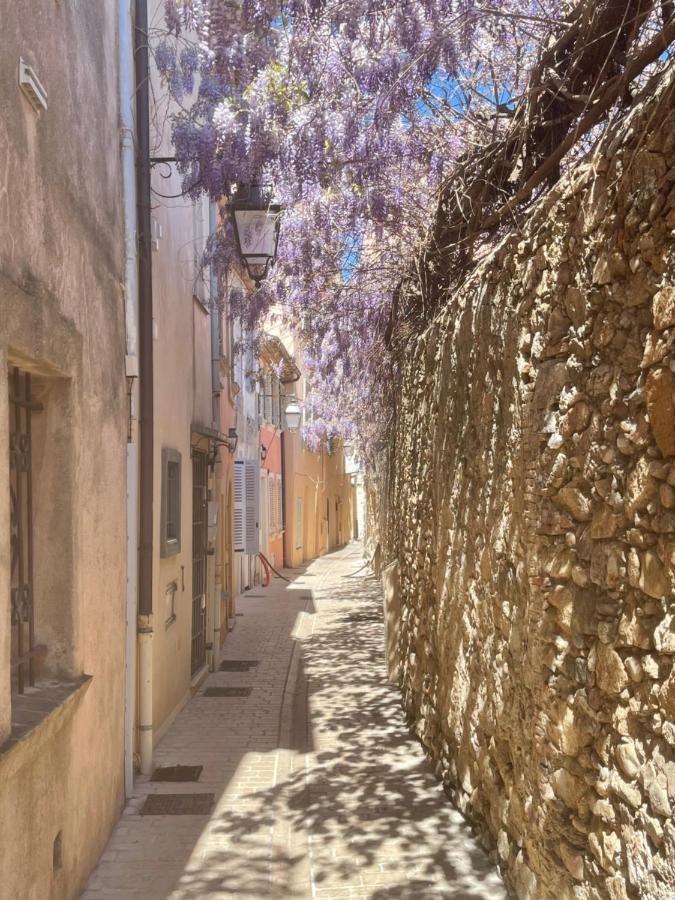 Grand Studio Neuf A 50 M Du Port Saint-Tropez Buitenkant foto