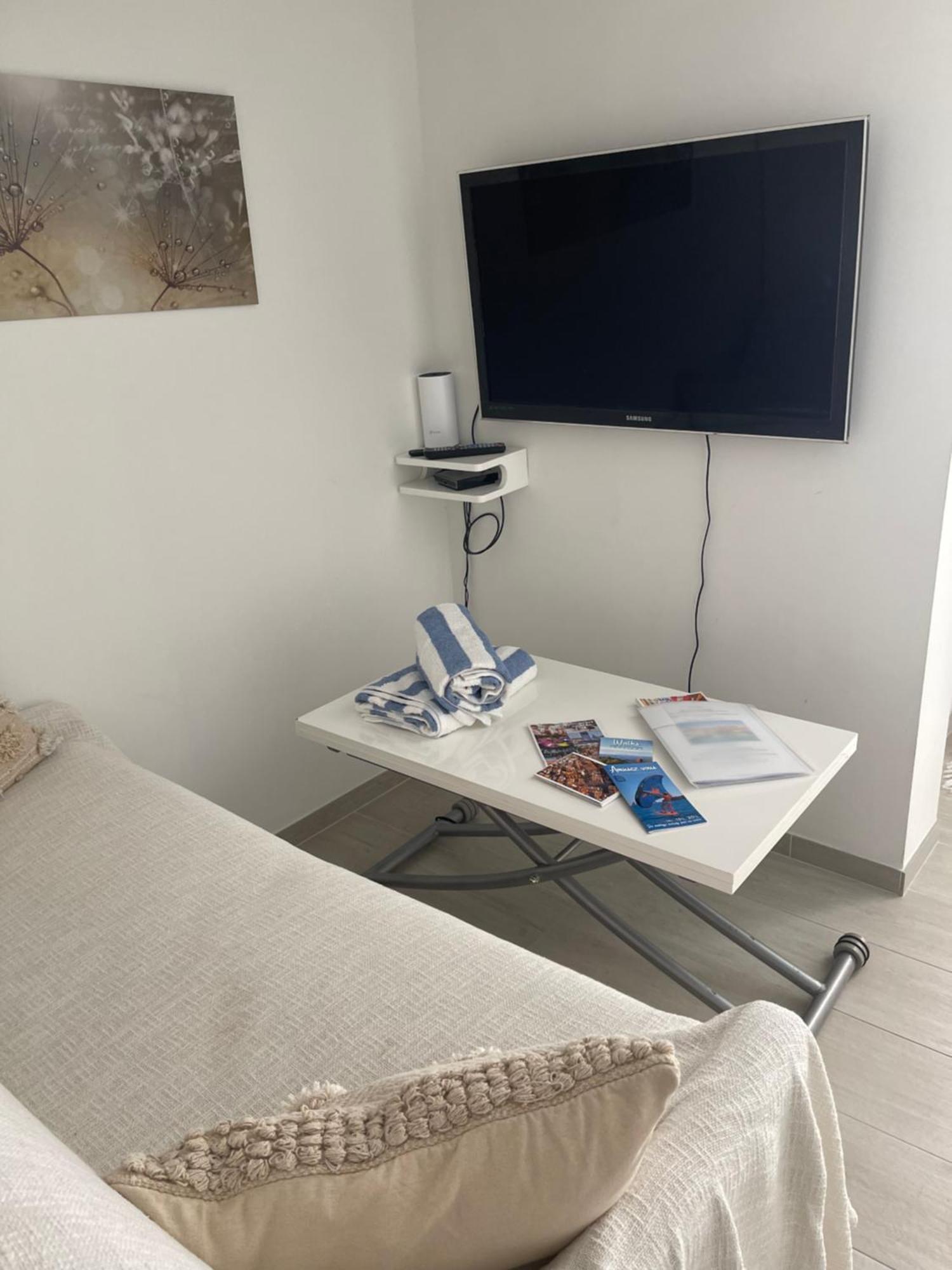 Grand Studio Neuf A 50 M Du Port Saint-Tropez Buitenkant foto
